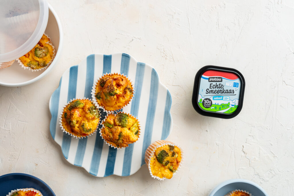 Meal prep these egg muffins made with Echte Cheese Spread Protein 15+ & eggs, and finish with leftover vegetables from the fridge!